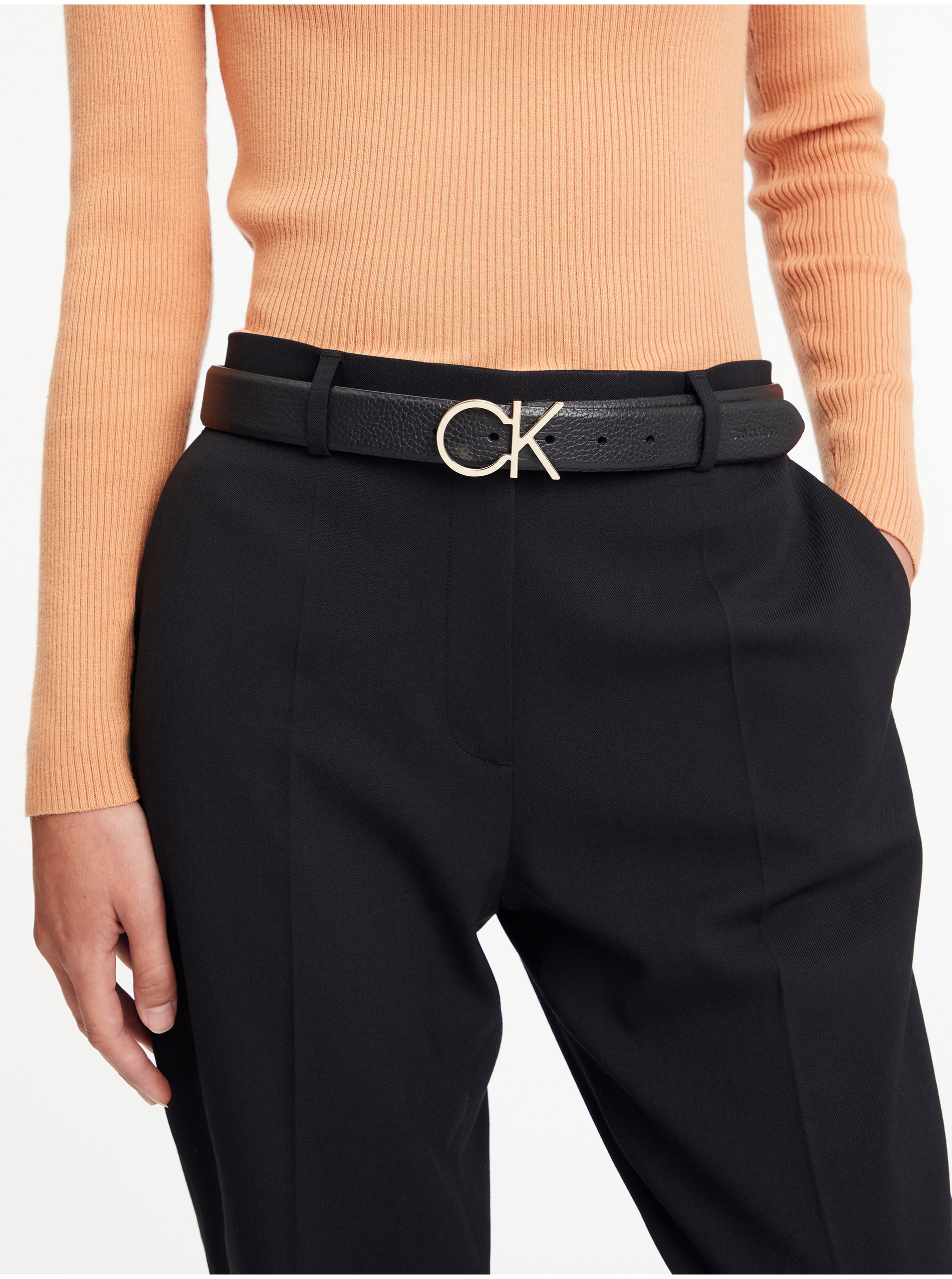 Černý dámský kožený pásek Calvin Klein