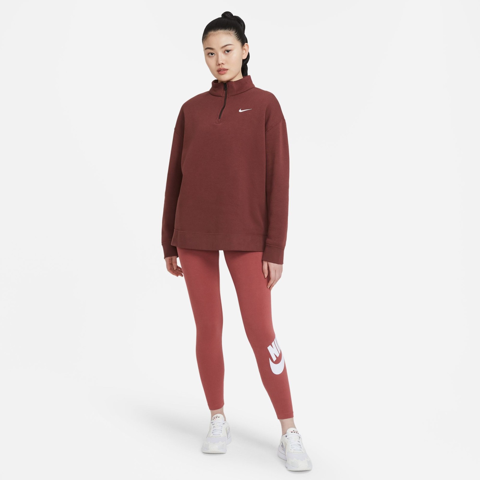 Nike Sportswear Essential M