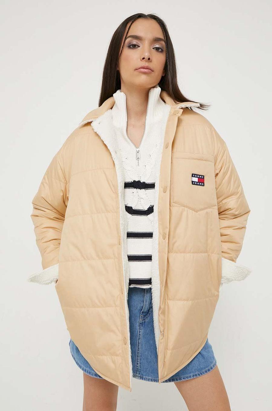 Oboustranná bunda Tommy Jeans dámská, béžová barva, přechodná, oversize