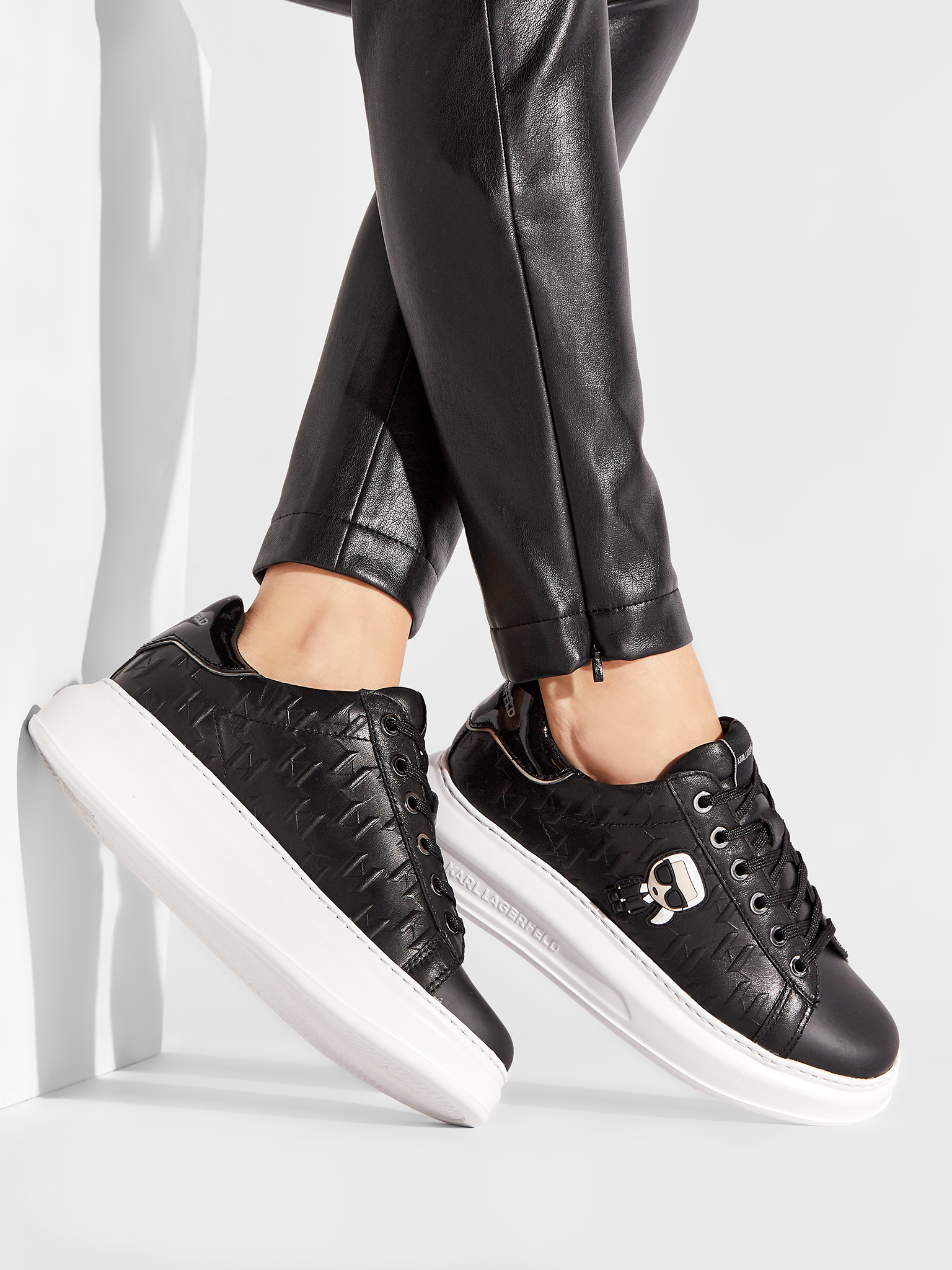 Sneakersy KARL LAGERFELD - KL62549 Black Lthr