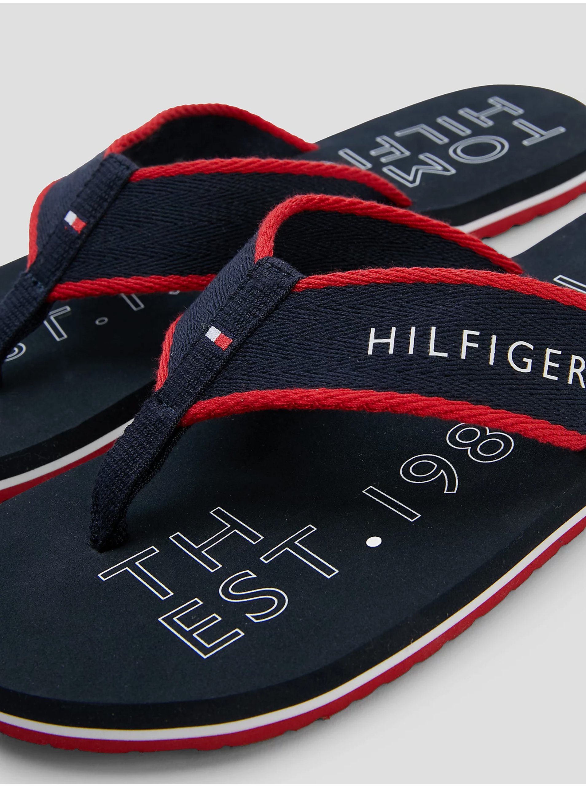 Tmavě modré pánské žabky Tommy Hilfiger