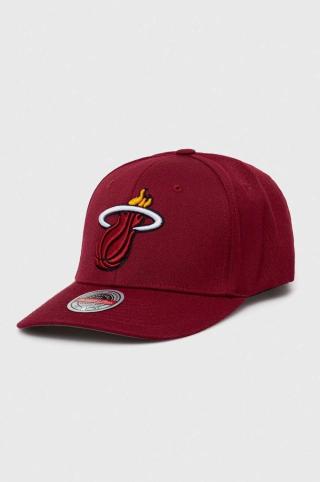 Čepice s vlněnou směsí Mitchell&Ness Miami Heat vínová barva, s aplikací