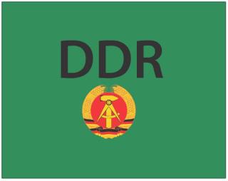 DDR Dárkový balící papír