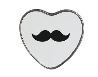 Moustache Plechová krabička srdce