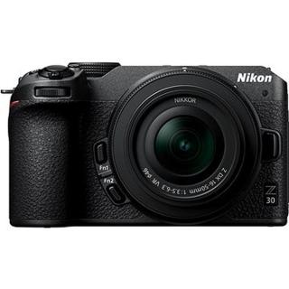 Nikon Z30 + Z DX 16–50 mm f/3,5–6,3 VR