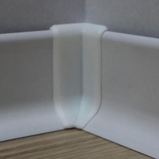 Roh k soklu vnitřní PVC bílá, výška 40 mm, SKPVCVNIR4BI