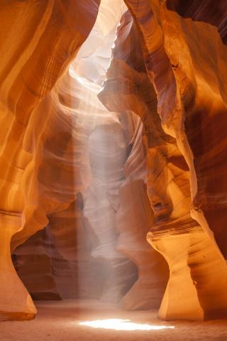 Umělecká fotografie ANTELOPE CANYON Gorgeous Lightbeam, Melanie Viola,