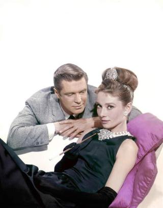 Umělecká fotografie George Peppard And Audrey Hepburn, Breakfast At Tiffany'S 1961 Directed By Blake Edwards,