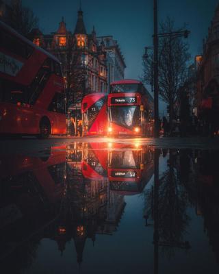 Umělecká fotografie London night reflections, David George,