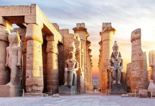 Umělecká fotografie Luxor Temple, famous landmark of Egypt,, Anton Aleksenko,