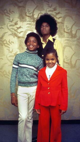 Umělecká fotografie Michael Jackson at 16 With Brother Randy and Sister Janet in 1975,