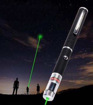 Zelený Laser S Dobíjecím Usb Indikátorem Pro Kočku